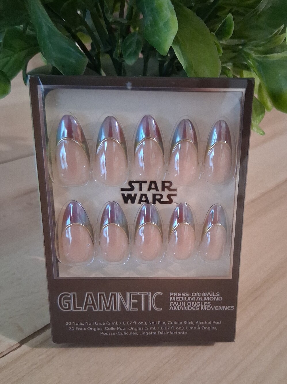Glamnetic x Star Wars Press On Nails In Medium Ovals